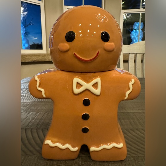 Holiday Time Gingerbread Man Cookie Jar Glazed Earthware - Holiday Decor (NEW) - Picture 2 of 11